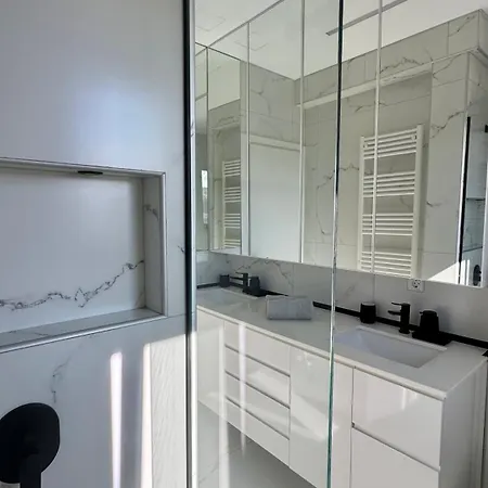 Sea View Luxury Ap Solistice * Hriszí Aktí Haniá